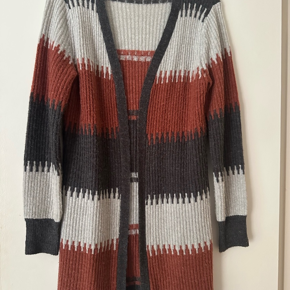 Daytrip Gray and Black Geometric Cardigan Sweater